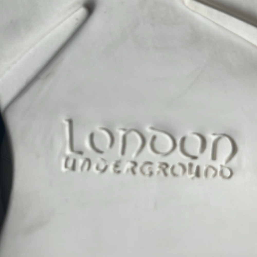 London Underground Vintage 90’s Mary Jane White - Picture 10 of 11